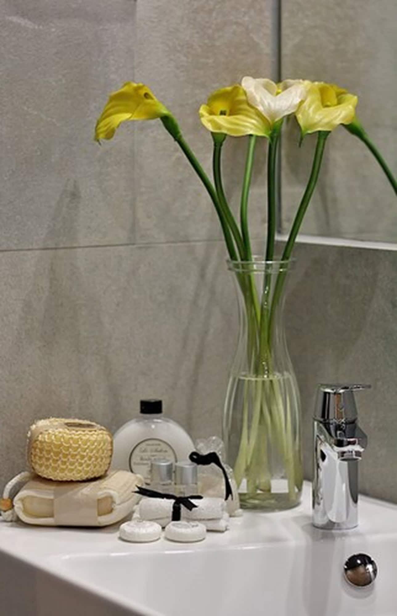 Apartamentos Suites Oficentro Deluxe Málaga Buitenkant foto