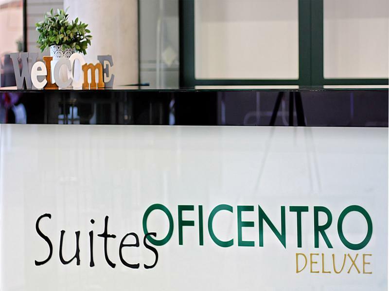 Apartamentos Suites Oficentro Deluxe Málaga Buitenkant foto